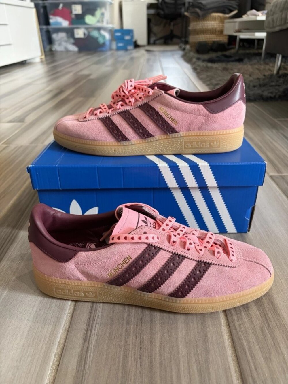 Women's Adidas Munchen Valentines Day SE Shoes-Pink Spark Shadow Red Gum KJ4497